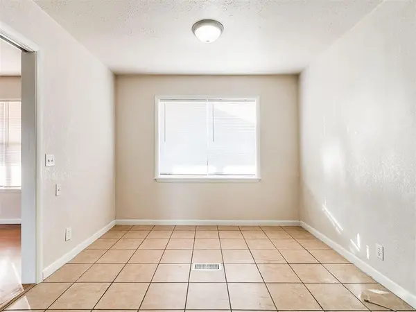 8420 N Harvey PL, Oklahoma City, OK 73114