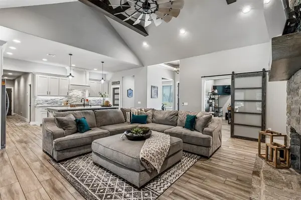 906 Drake DR, Choctaw, OK 73020