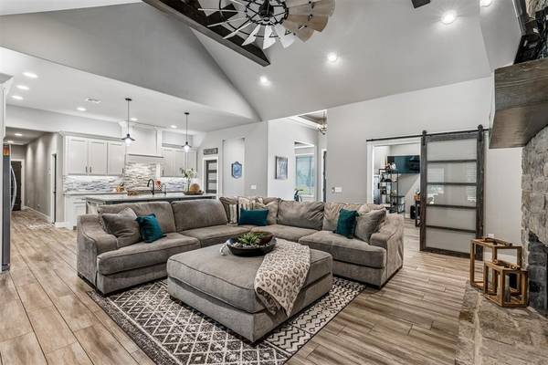 906 Drake DR, Choctaw, OK 73020