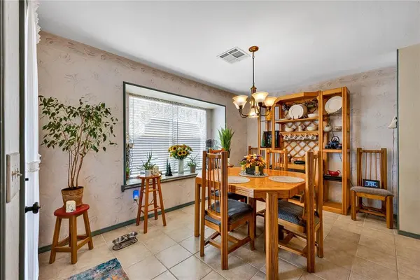 401 SE Lancelot LN, Lawton, OK 73501