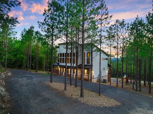 116 Sugar Plum LN, Broken Bow, OK 74728