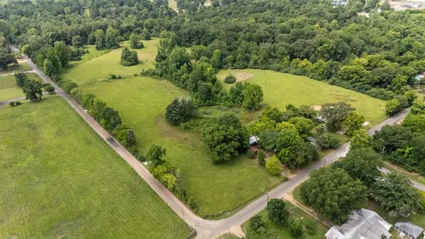 6 Chipmunk RD, Broken Bow, OK 74728