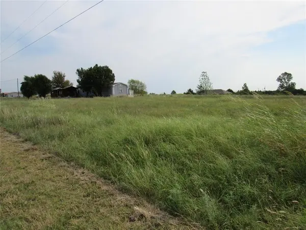 129 Hawk Spring DR, Mcloud, OK 74851
