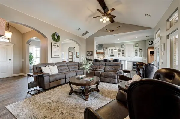 298 N Aspen DR, Blanchard, OK 73010