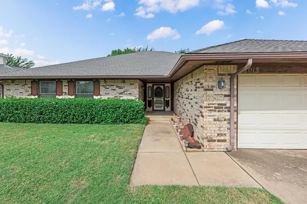 2013 Tanglewood DR, Edmond, OK 73013
