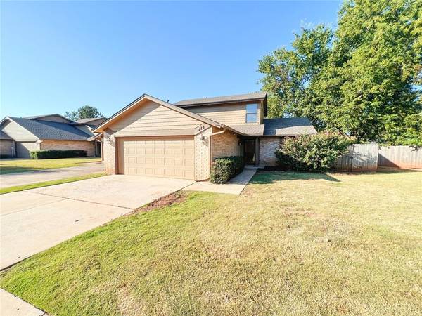 213 Woodbridge CIR, Edmond, OK 73012