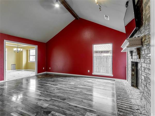 2028 Summer Way LN, Edmond, OK 73013