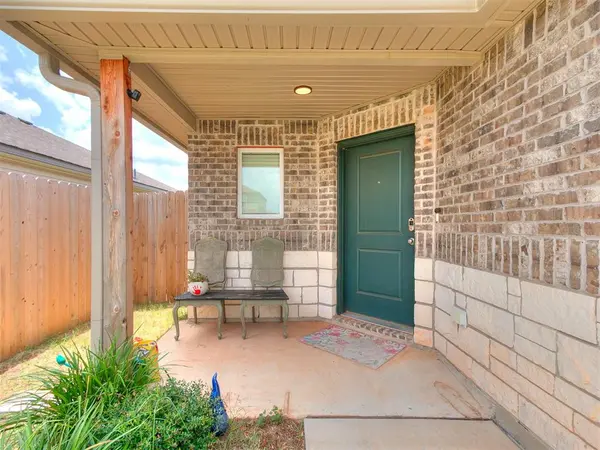12008 SW 32nd ST, Yukon, OK 73099