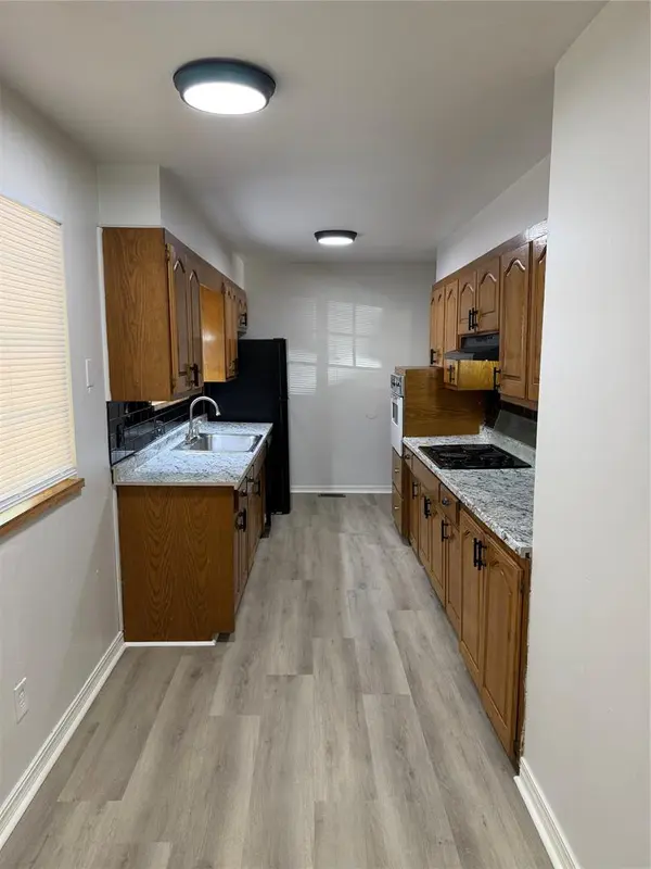 2009 S Rankin ST, Edmond, OK 73013