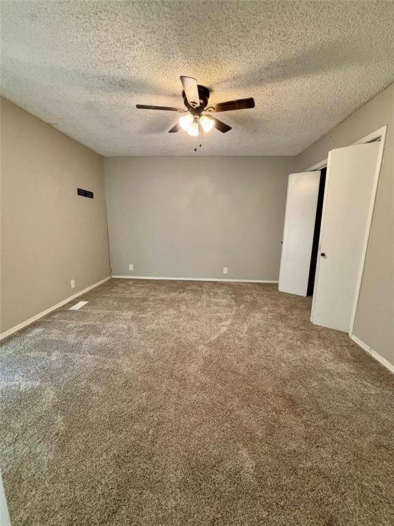 11905 N Mustang RD, Yukon, OK 73099