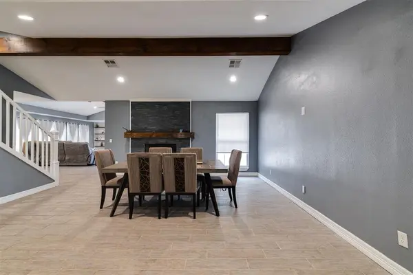 617 N Falcon WAY, Mustang, OK 73064