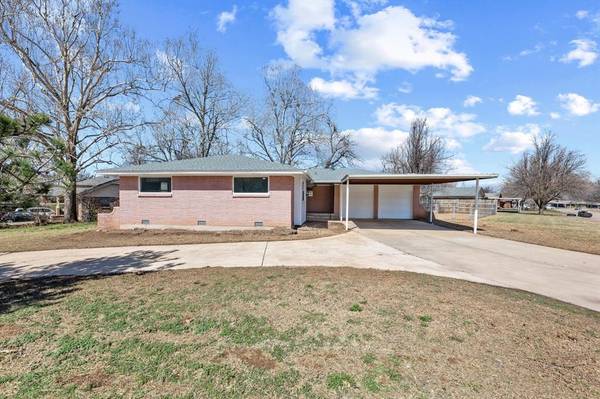 141 W Silver Meadow DR, Midwest City, OK 73110