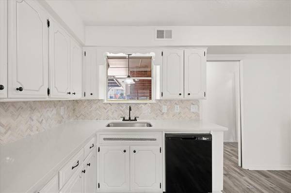 141 W Silver Meadow DR, Midwest City, OK 73110