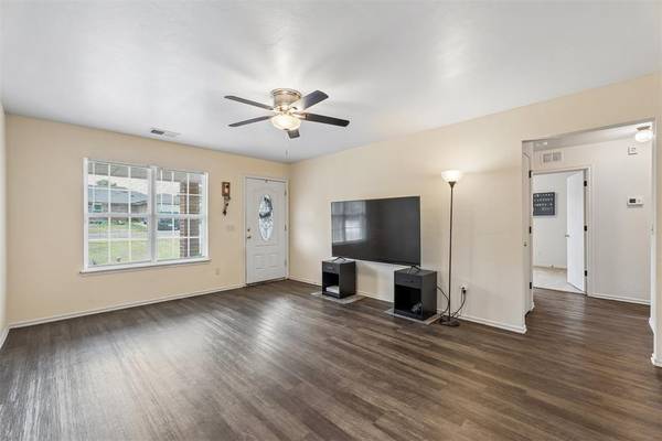 637 SW 11th ST, Blanchard, OK 73010