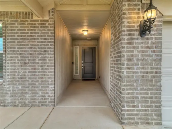 13232 SW 3rd ST, Yukon, OK 73099
