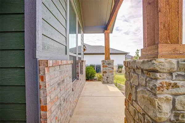 3911 Black Mesa RD, Norman, OK 73071
