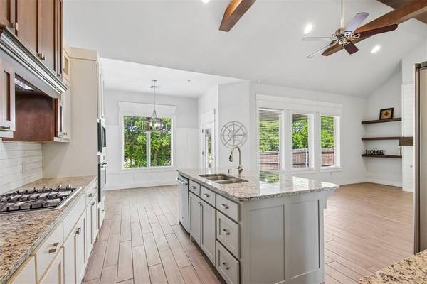 1302 Pebble Pond DR, Norman, OK 73071