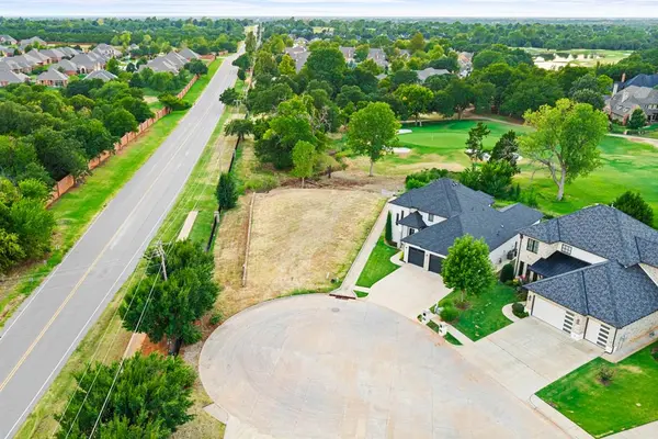 465 Saint Claire DR, Edmond, OK 73025