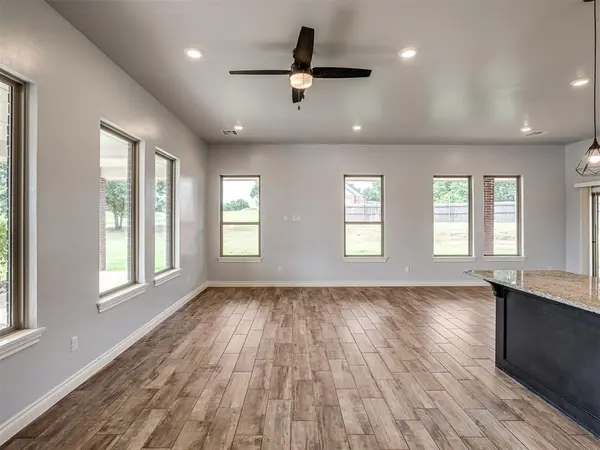 10000 Eagle PT, Newalla, OK 74857