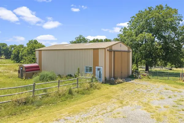 11584 N County Road 3340, Stratford, OK 74872