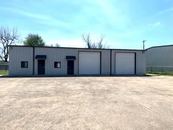 2524 NW 2nd ST, Oklahoma City, OK 73107