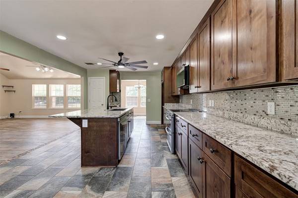 919 County Street 2935, Tuttle, OK 73089
