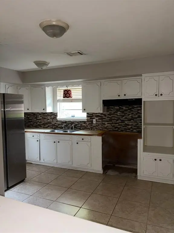 3601 Parkwoods LN, Oklahoma City, OK 73110