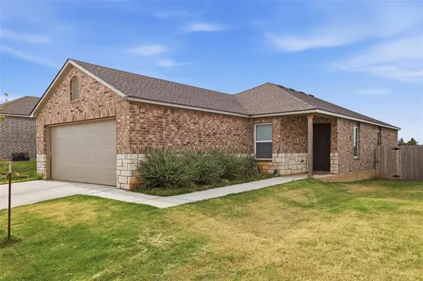 11832 NW 94th ST, Yukon, OK 73099