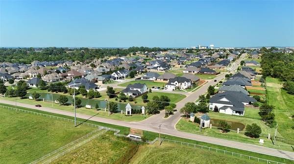 3000 Fortuna DR, Norman, OK 73072