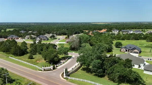 8320 Wren WAY, Guthrie, OK 73044