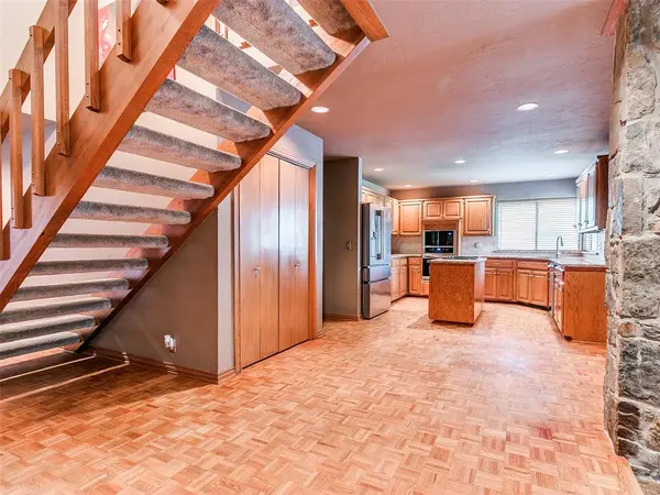 12113 Old Farm CIR, Oklahoma City, OK 73120