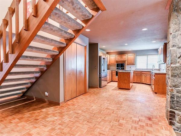 12113 Old Farm CIR, Oklahoma City, OK 73120