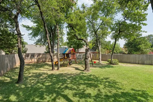 900 Carfax RD, Edmond, OK 73034