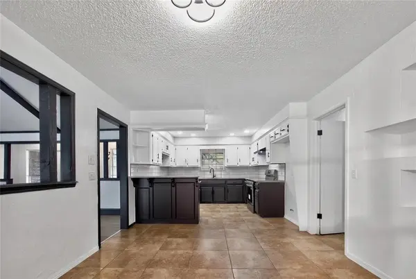 1212 Ridgecrest ST, Edmond, OK 73013