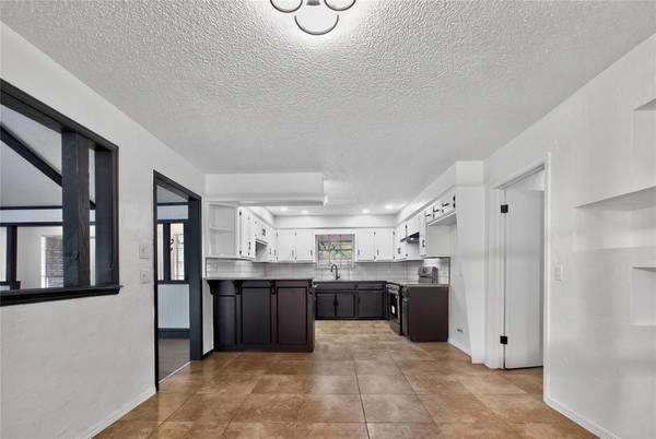 1212 Ridgecrest ST, Edmond, OK 73013