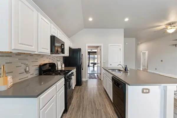 1430 Lakeview DR, Edmond, OK 73034