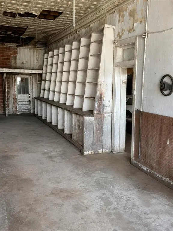 110 E Broadway ST, Hollis, OK 73550