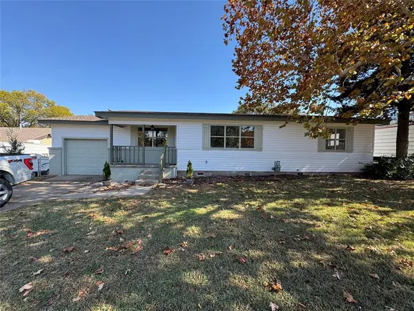 600 S Paul ST, Pauls Valley, OK 73075