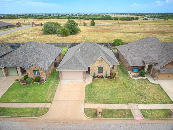 14004 Georgian WAY, Yukon, OK 73099