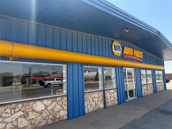 1118 E Main ST, Cordell, OK 73632