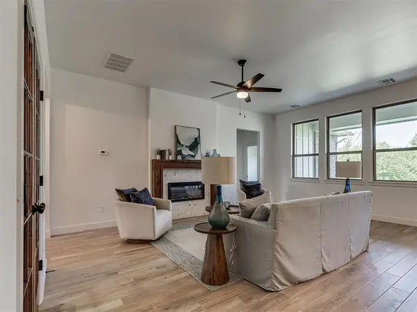 12501 Dolche Vita DR, Yukon, OK 73099