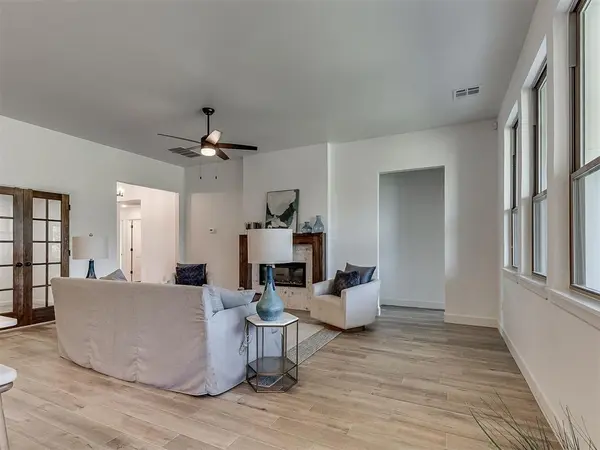 12501 Dolche Vita DR, Yukon, OK 73099