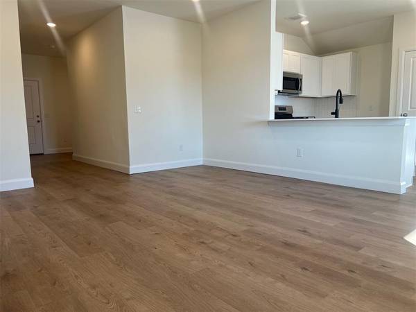 921 Hazy Brook CIR, Chickasha, OK 73018