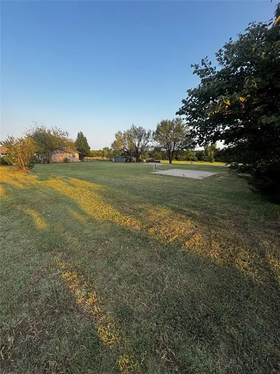 2609 W Orbit DR, Guthrie, OK 73044