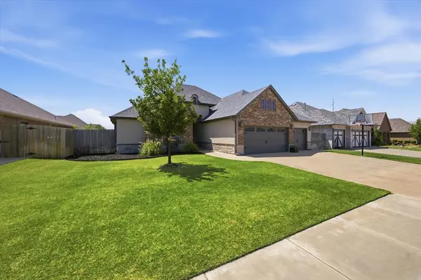 9312 NW 81st ST, Yukon, OK 73099