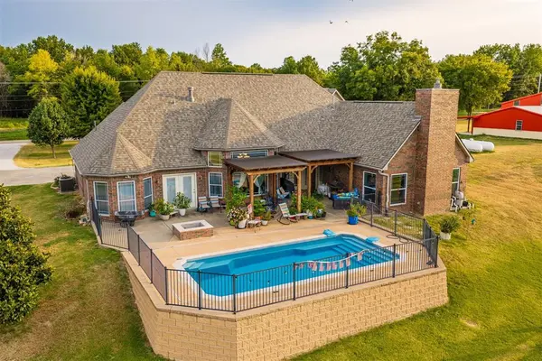 13067 S Bristlecone RD, Henryetta, OK 74437