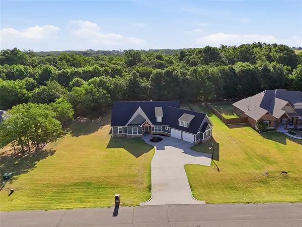 19101 Abigail DR, Shawnee, OK 74801