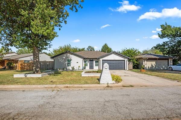 8712 N McMillan AVE, Oklahoma City, OK 73132