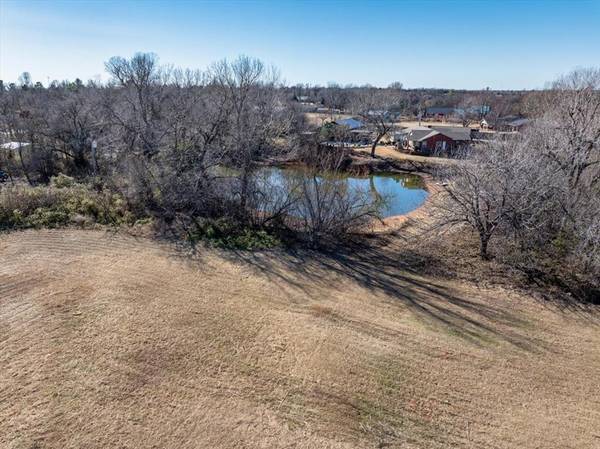 1800 Ranchwood DR, Newcastle, OK 73065