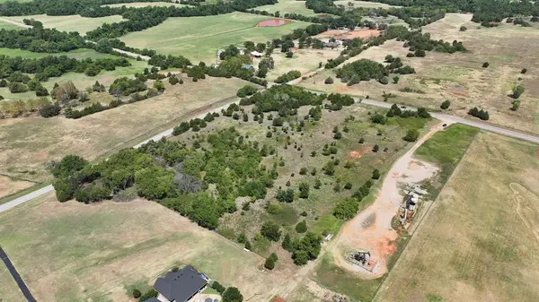 Address not disclosed, Edmond, OK 73025